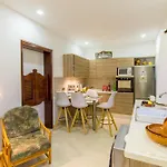 Sunny Maltese Townhouse Madonnina - Happy *