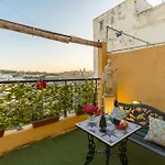 Sunny Maltese Townhouse Madonnina - Happy Daire