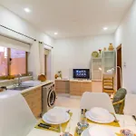 Daire Sunny Maltese Townhouse Madonnina - Happy