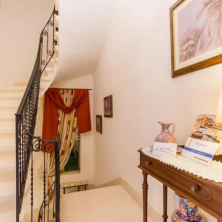 Apartament Sunny Maltese Townhouse Madonnina - Happy