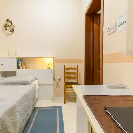 Sunny Maltese Townhouse Madonnina - Happy Kalkara