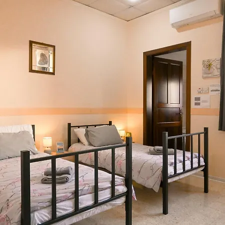 Sunny Maltese Townhouse Madonnina - Happy Apartmán Kalkara