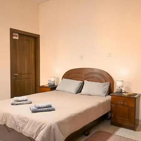 Sunny Maltese Townhouse Madonnina - Happy Apartmán *