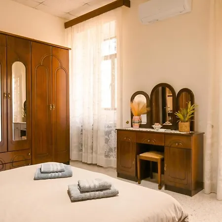 Apartmán Sunny Maltese Townhouse Madonnina - Happy